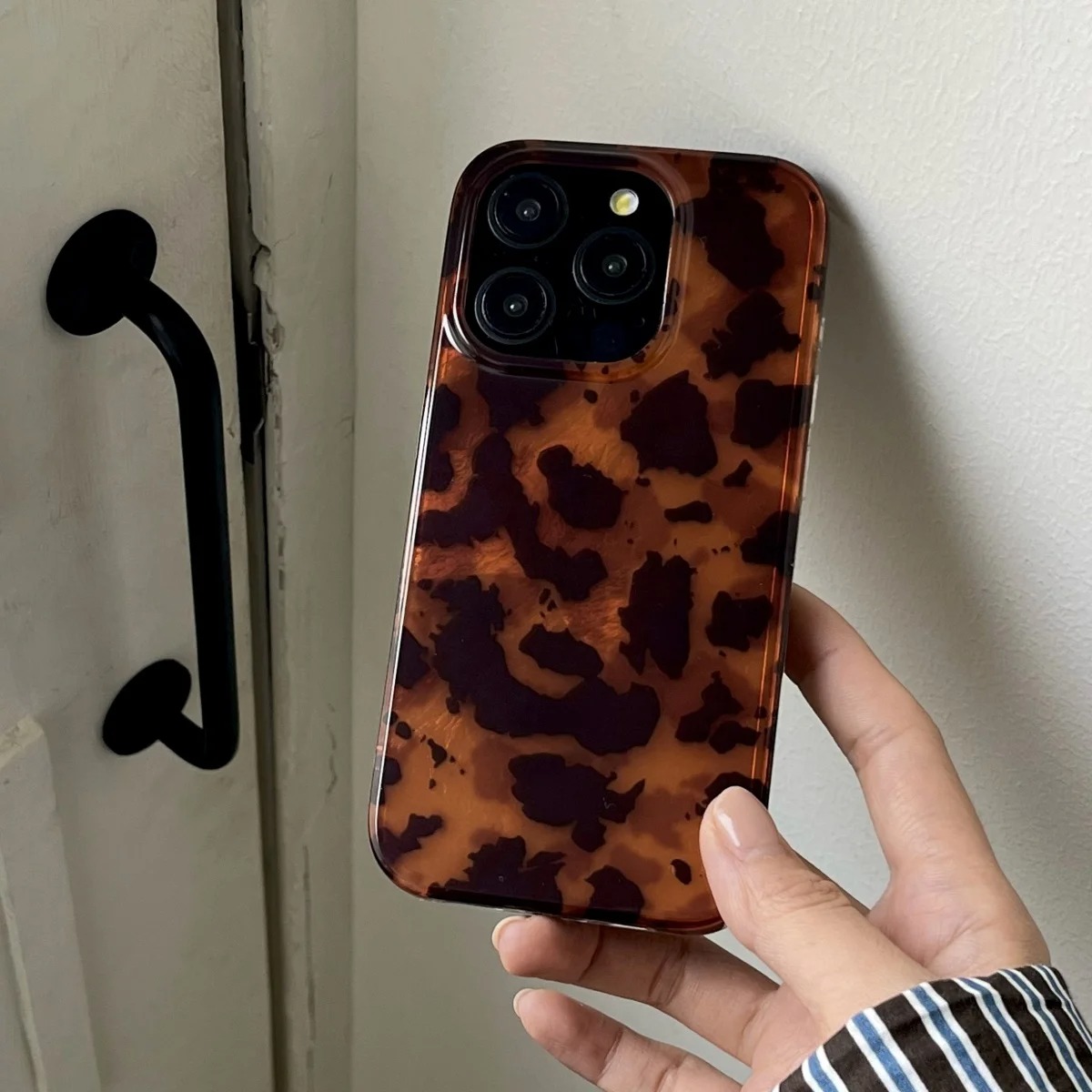 غطاء هاتف بتصميم كهرماني عتيق  - مراجعة Phone Cases Leopard Print وسعره