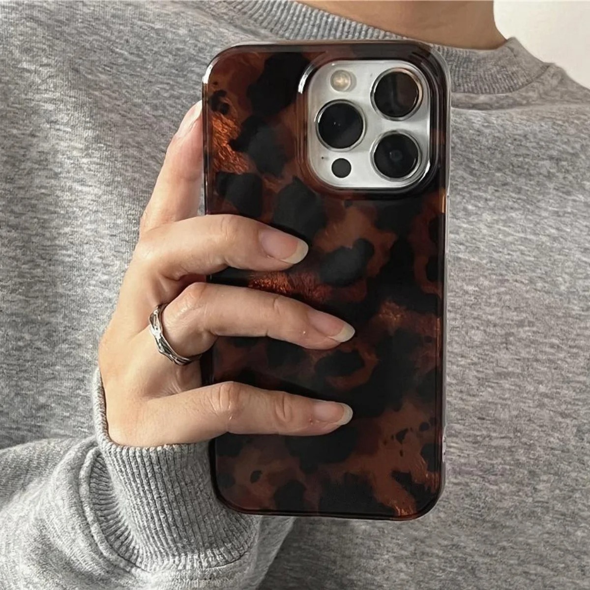 غطاء هاتف بتصميم كهرماني عتيق  - مراجعة Phone Cases Leopard Print وسعره