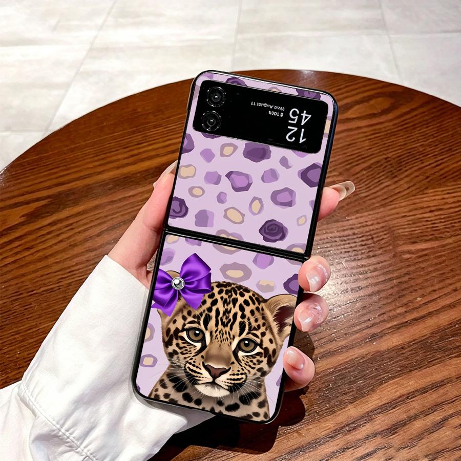 غطاء هاتف مخطط بتصميم نمر لسام - مراجعة Phone Cases Z Fold 4 وسعره