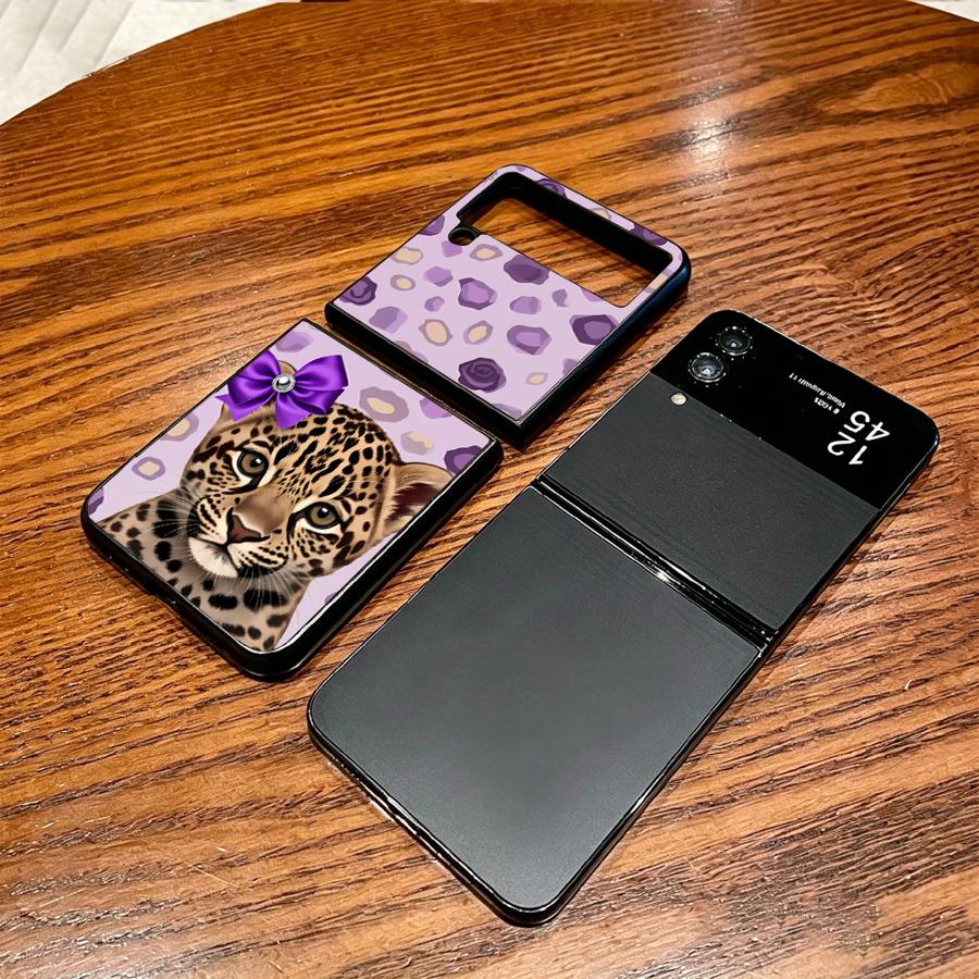 غطاء هاتف مخطط بتصميم نمر لسام - مراجعة Phone Cases Z Fold 4 وسعره