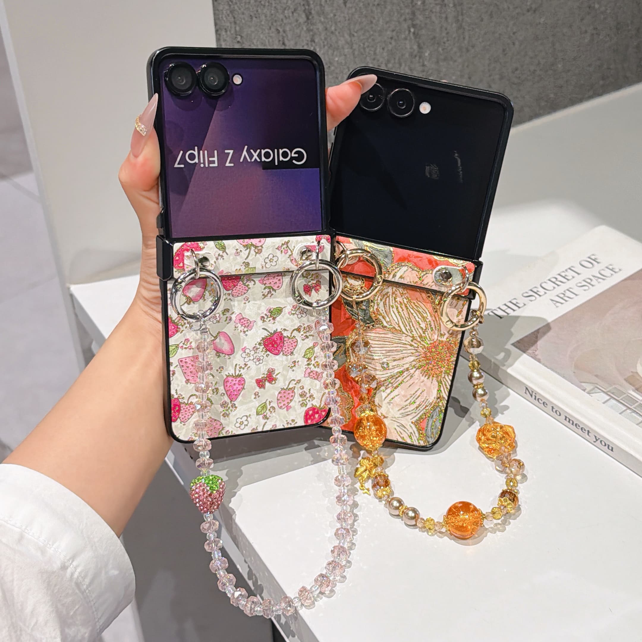 غطاء حماية مفصلي من جلد البولي - مراجعة Flip Leather Case وسعره
